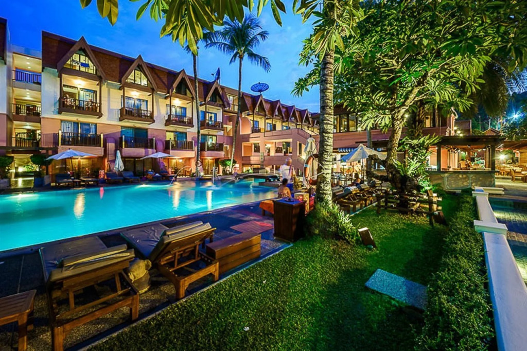 Seaview Patong Hotel