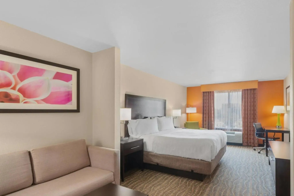 Holiday Inn Express Tomball by IHG
