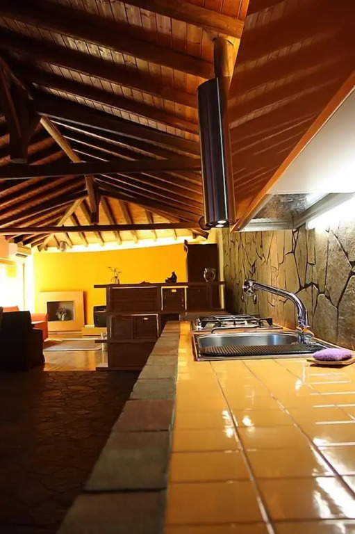 Ara Town House