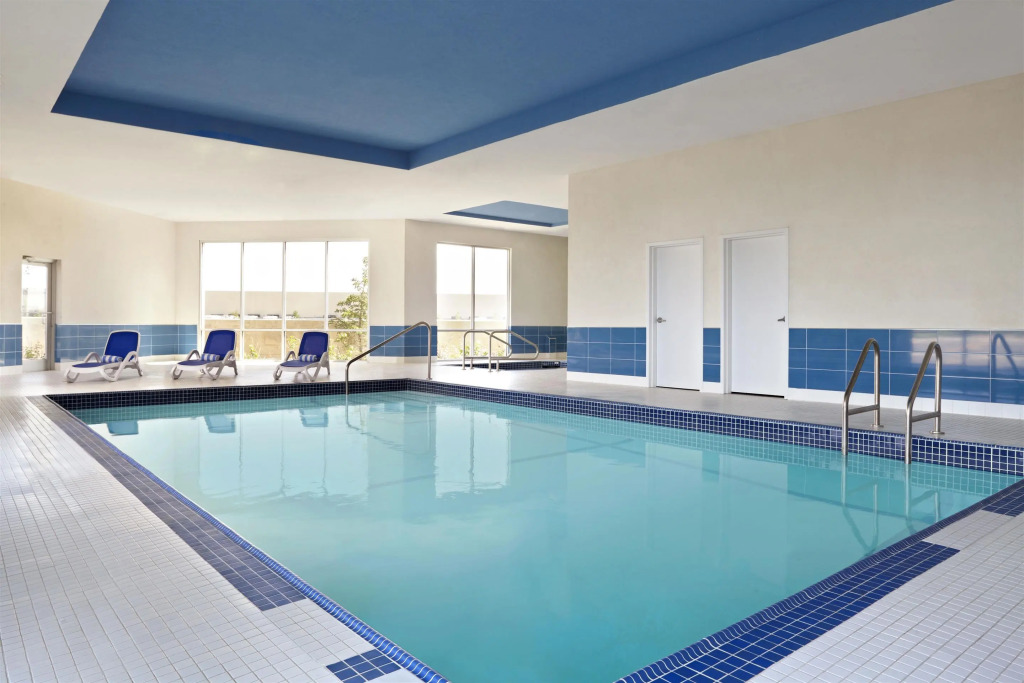 Four Points by Sheraton Edmonton Gateway
