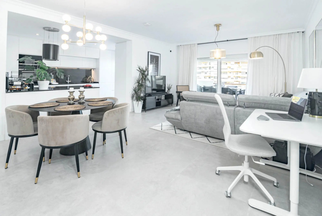 LAL- Fantastic family penthouse close to beaches