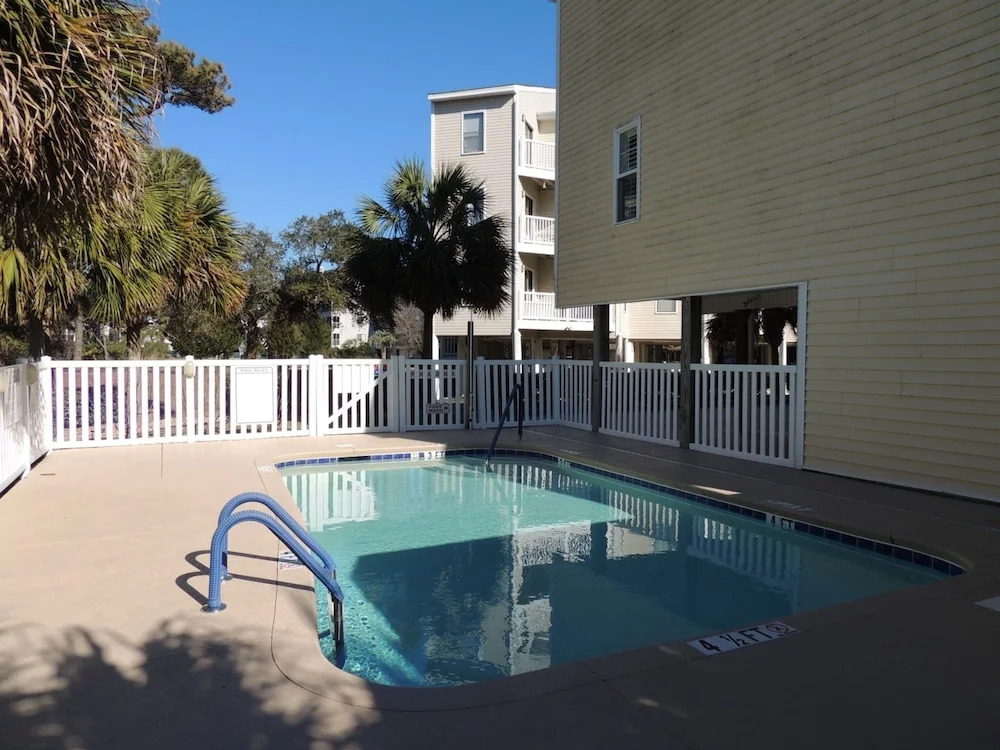 Charleston Village #102