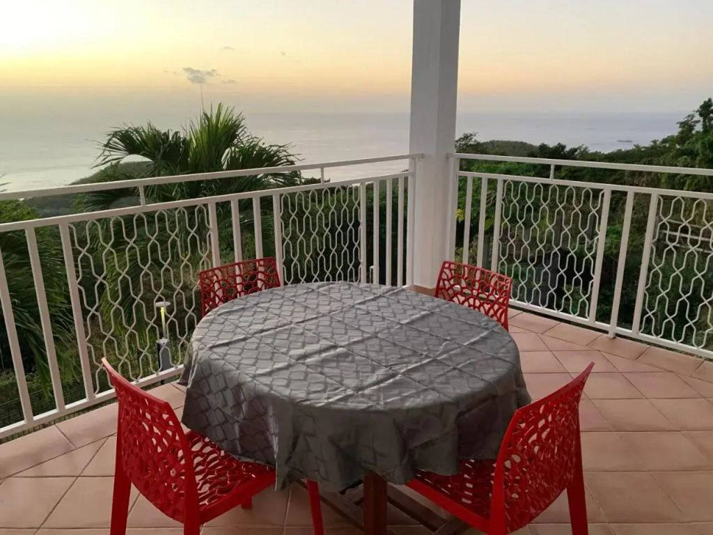 PARADIS AU SOLEIL, vue panoramique sur mer