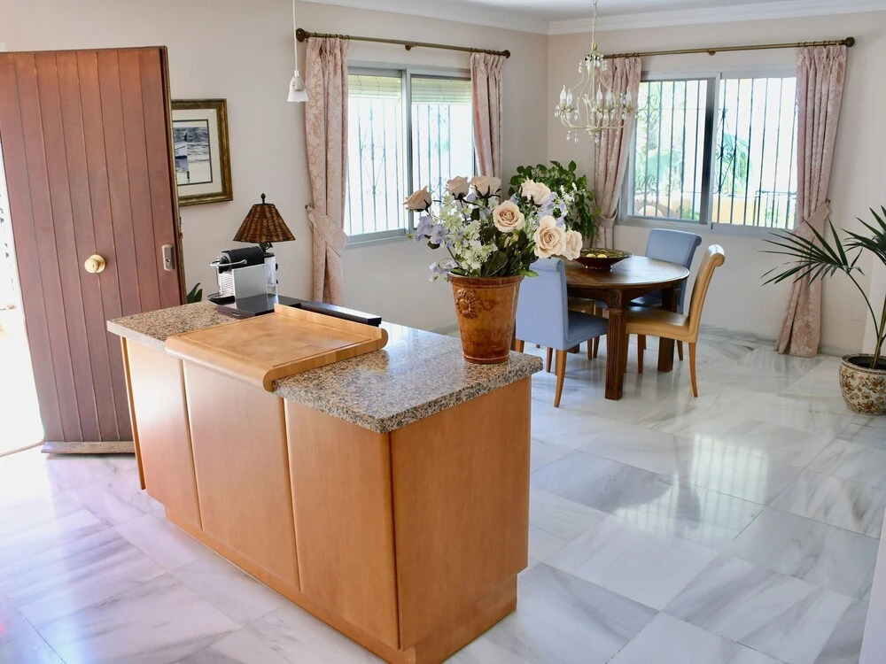 Apartment in Beautiful Villa With Communal Swimming Pool