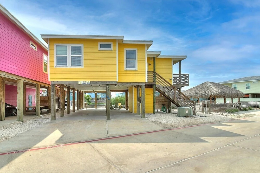 There's Money in the Banana Stand Ov26 4 Bedrooms 3.5 Bathrooms Home