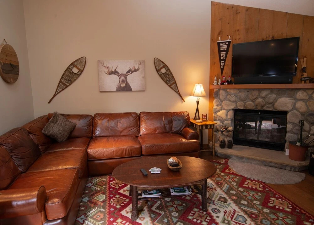 3br Ski-in, Ski-out & Private Sauna 3 Bedroom Condo by RedAwning