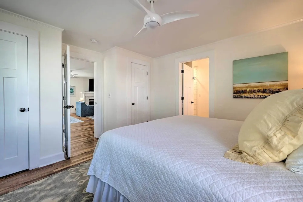 Historic Family Home < 1 Mi to Long Beach!