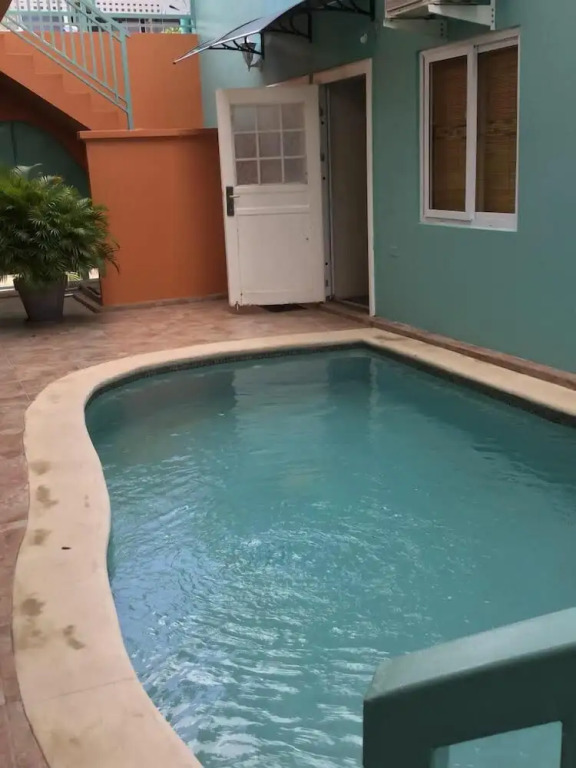 Ella's Park View Townhouse Crown Point