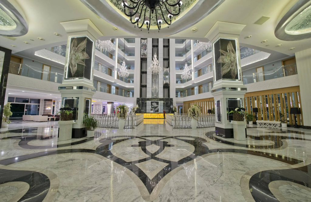 Отель Q Premium Resort