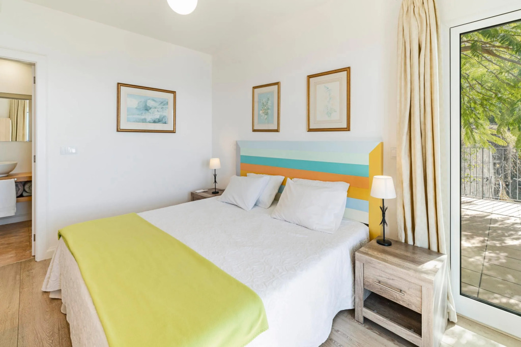Delightful villa with infinity pool and outstanding views | Villa Do Mar III