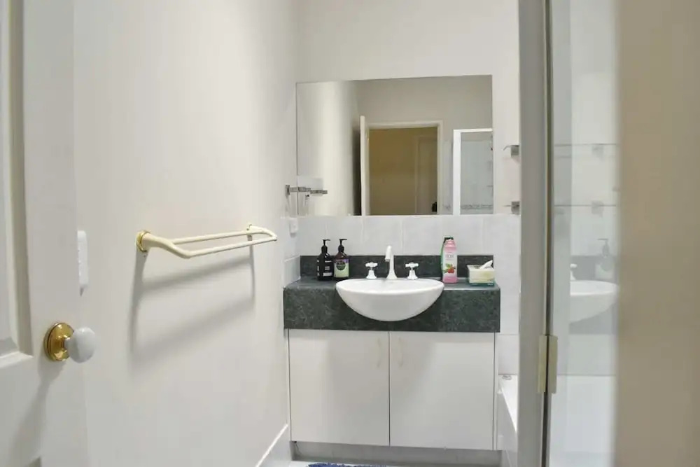 Comfortable 2 Bedroom With Serene Garden