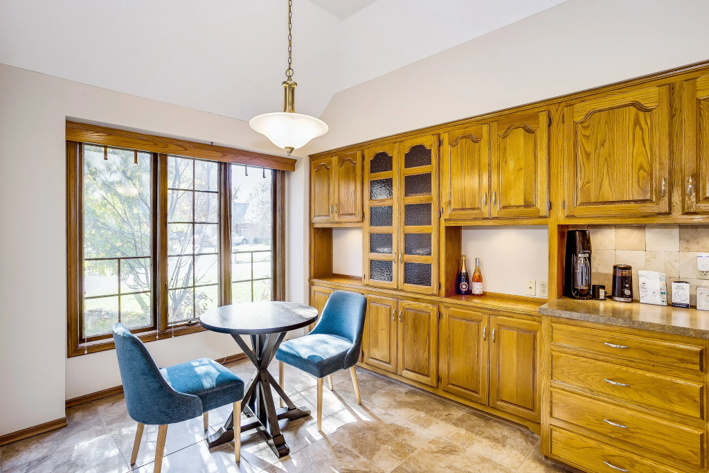 Amazing 3 bedroom House in Upscale Part of Town!