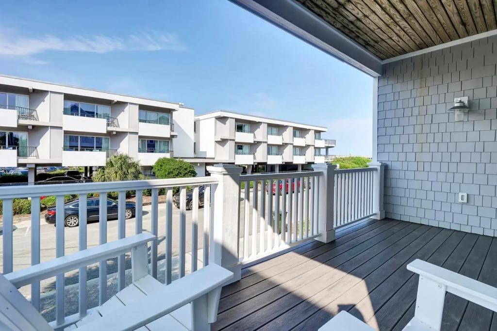Salty Dog by Sea Scape Properties