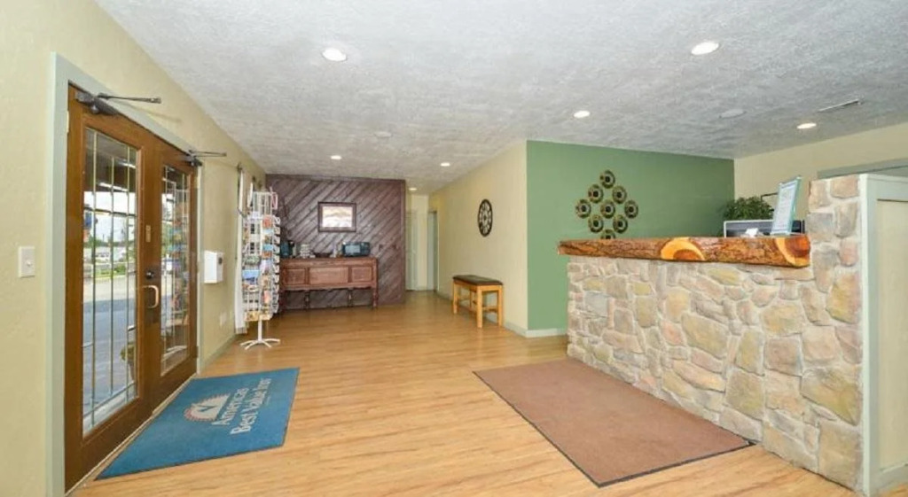 Red Ledges Inn