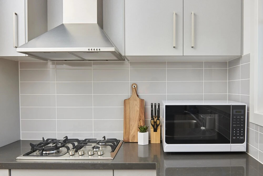 Bright and Updated 1 Bedroom Apartment