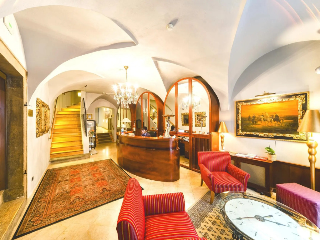 LH Hotel Golden Wheel
