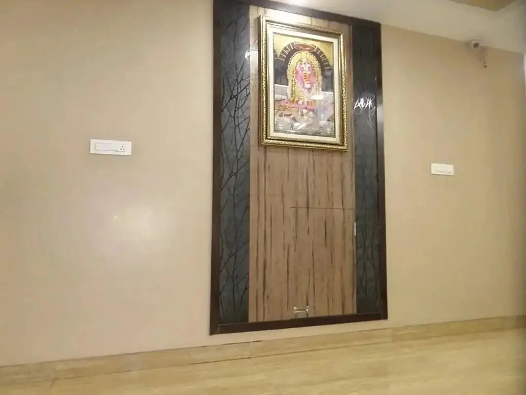 Dwarka Hotel