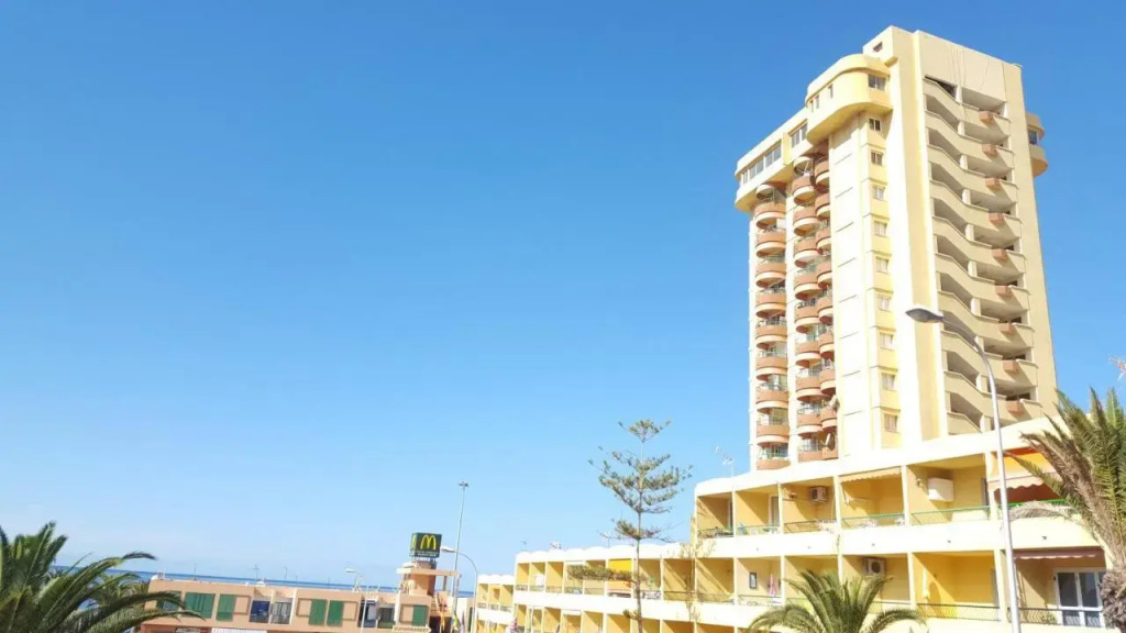 Soleado apartamento vistas al mar Los Cristianos
