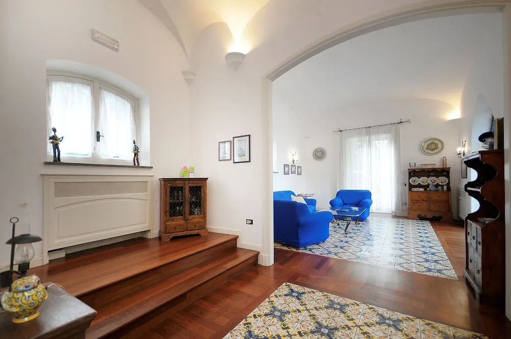 AMORE RENTALS - Villa Angelo