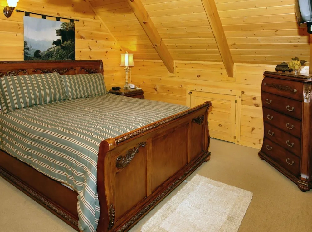 Trout House 350 - Three Bedroom Cabin