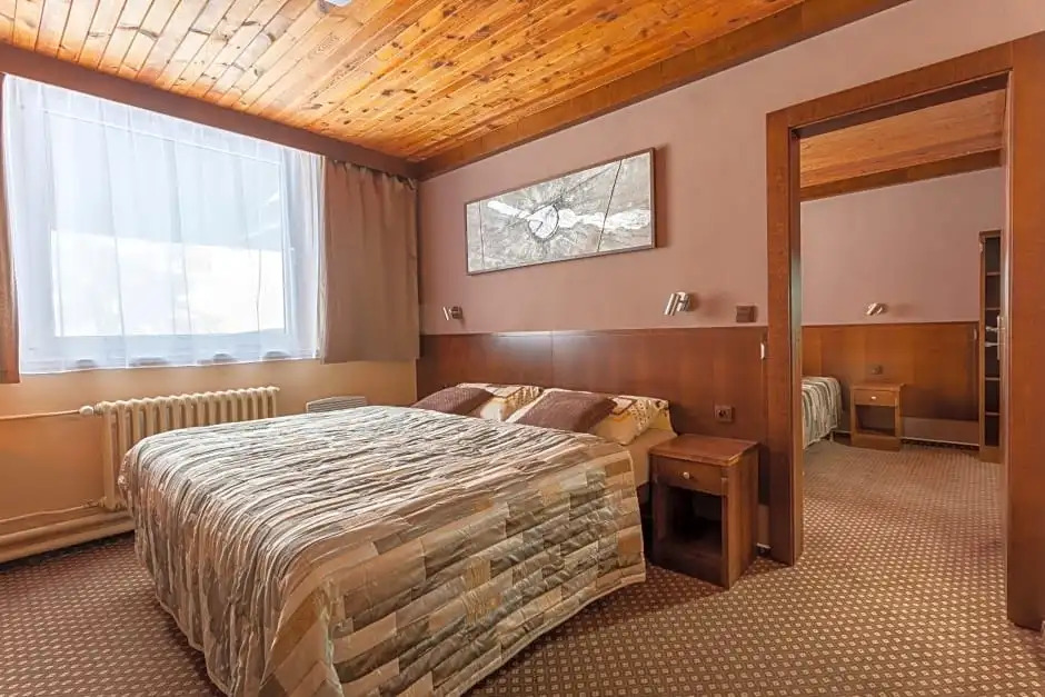 Hotel Tetřeví Boudy