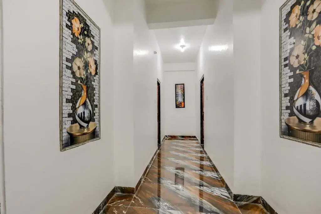 Hotel Arrowcity Inn by OYO Rooms