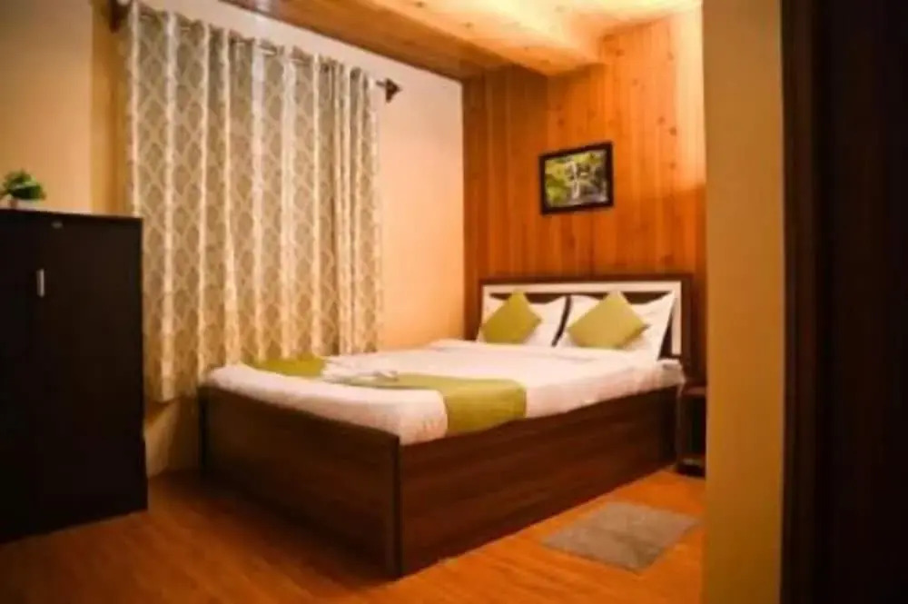 Hotel Pine Crest Inn, Darjeeling