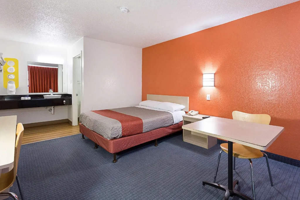 Motel 6 Baton Rouge Southeast