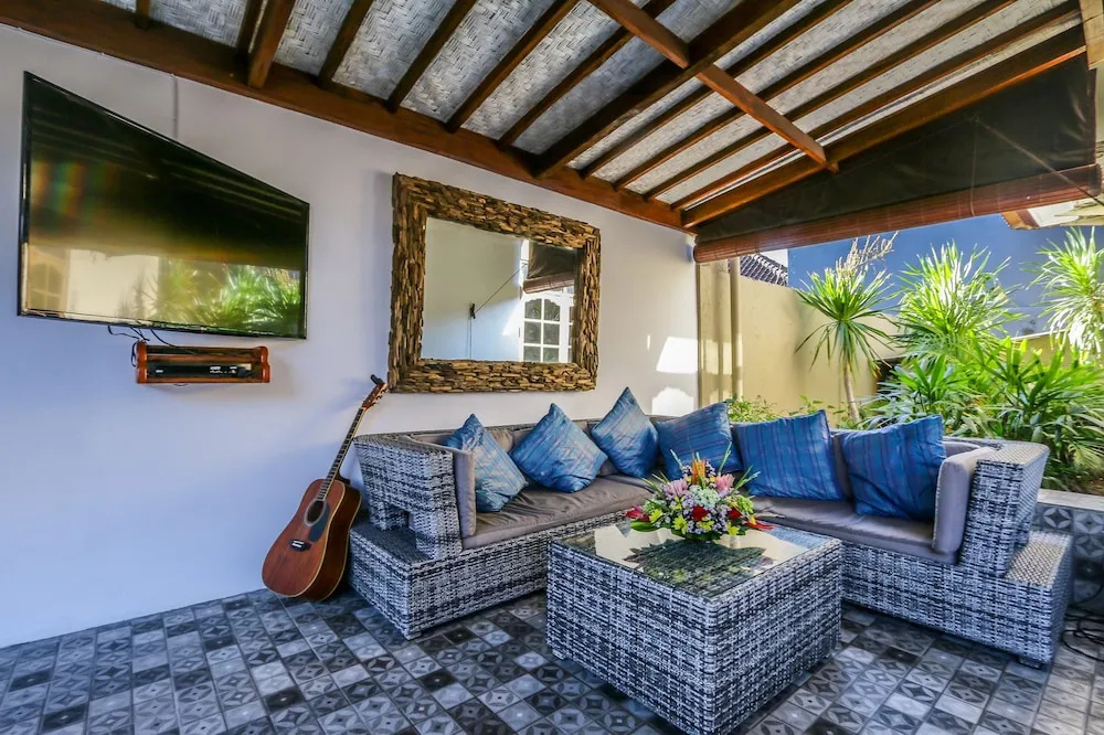 Villa Mira