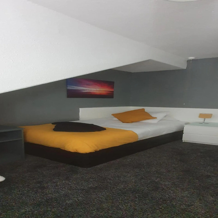 South Beach Kings Promenade Hotel
