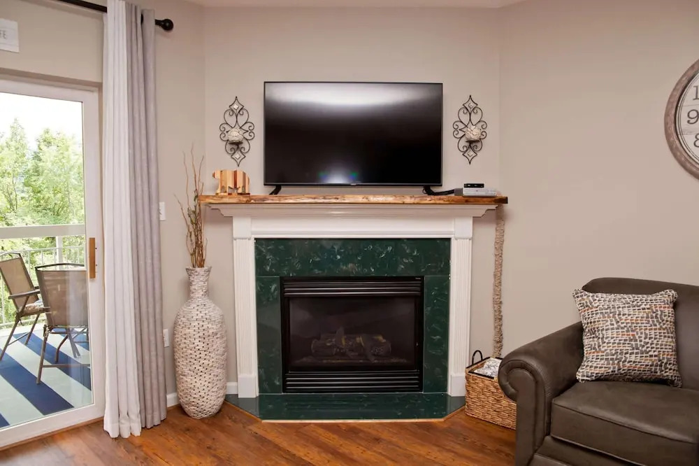 Whispering Pines 422