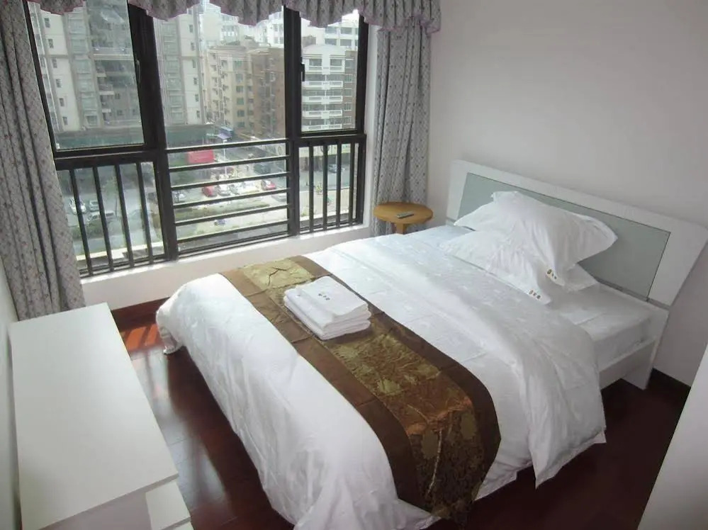 Maple Leaf Guihuayuan Business Apartment