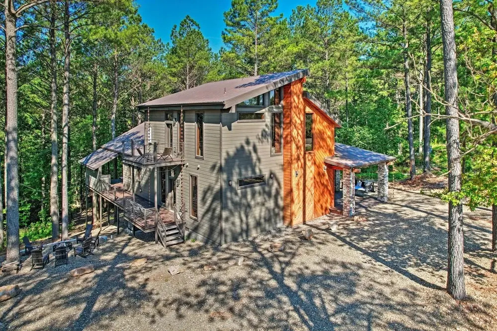 Broken Bow Cabin < 9 Mi to Choctaw Landing Casino