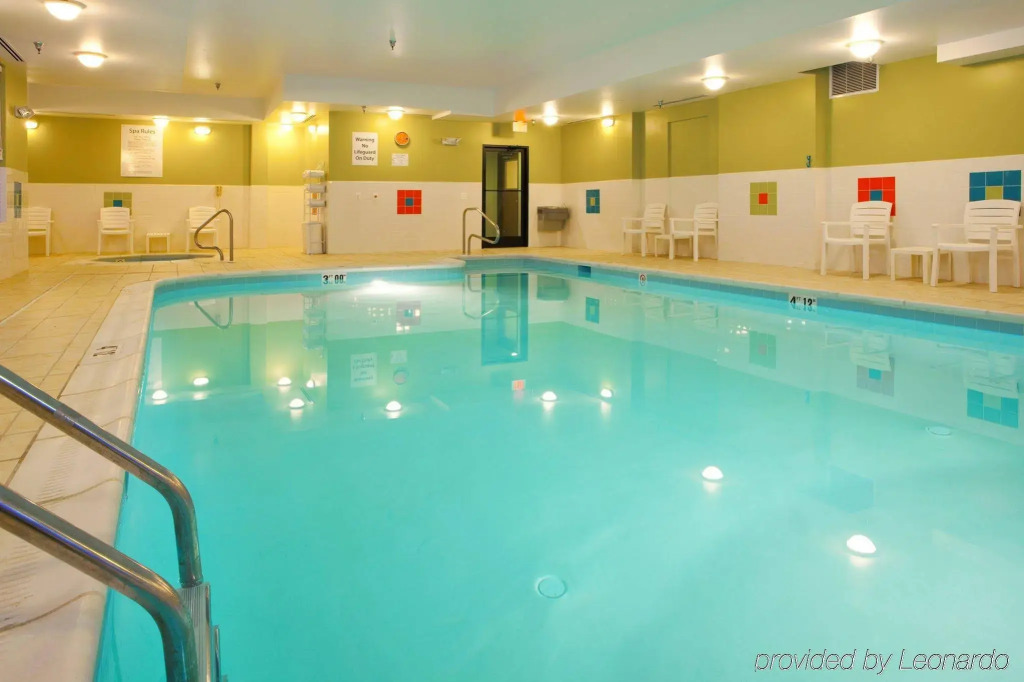 Holiday Inn Express Hotel & Suites Thornburg-S. Fredericksburg by IHG