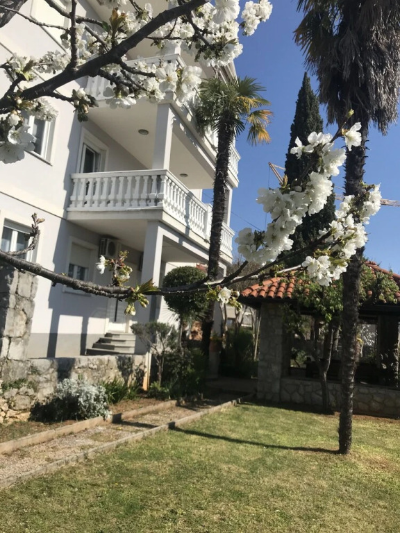 Inviting 1-Bed Apartment in Ičići