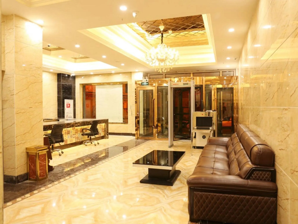 Super 8 Hotel (Hetian tuanjie  square)