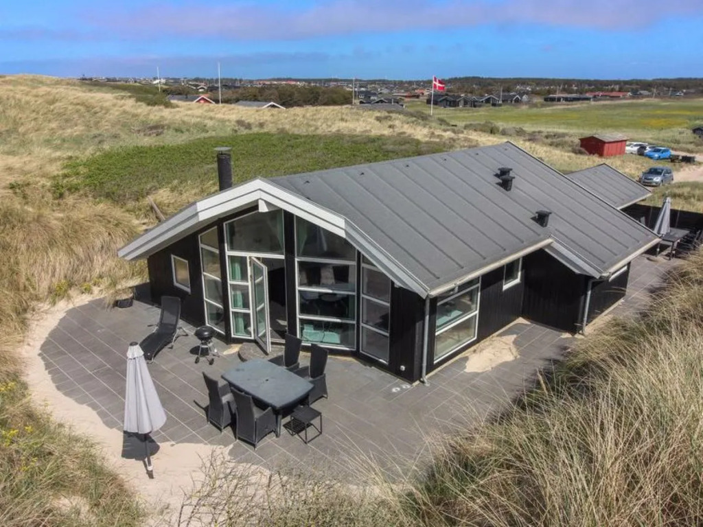 "Marno" - 25m from the sea in NW Jutland