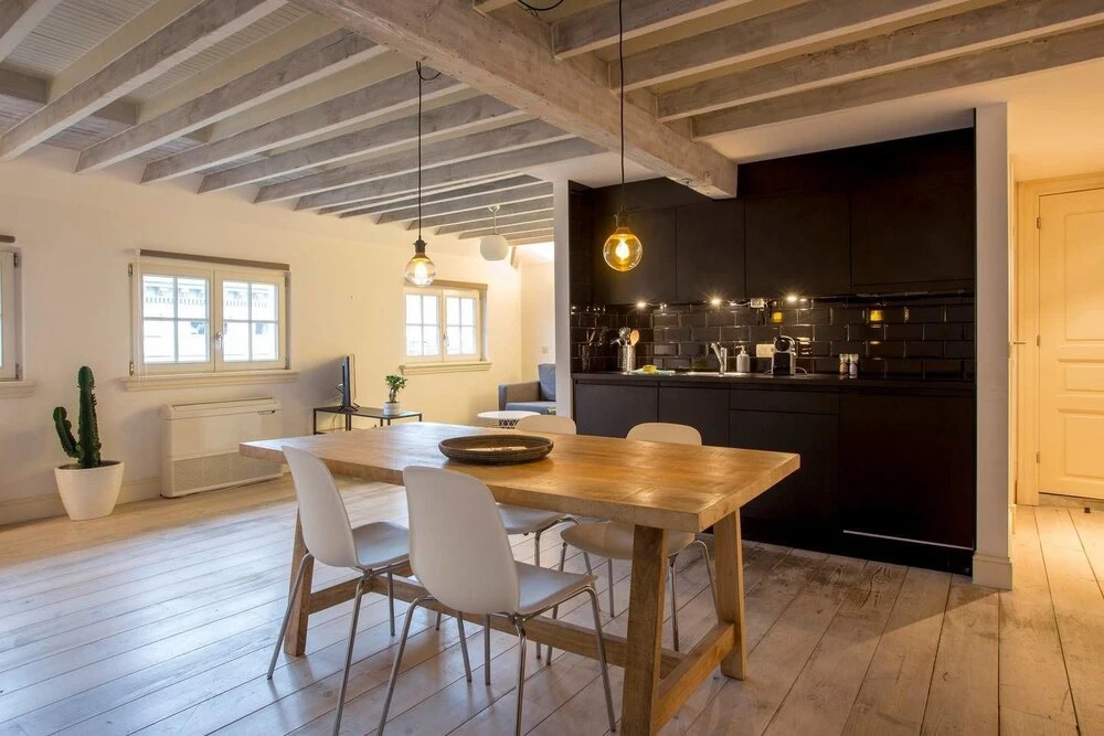 Saint Pauls Suite 17
