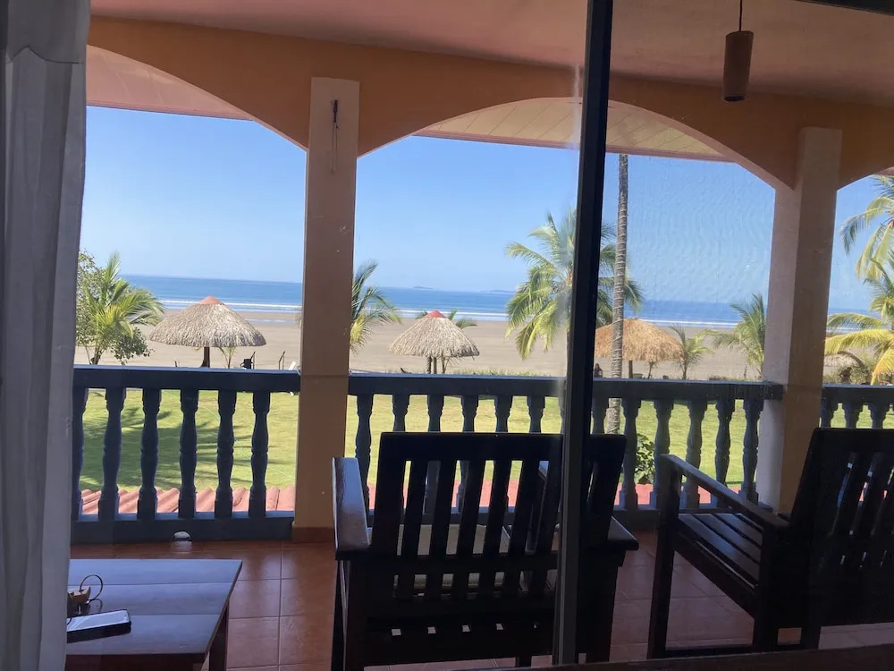 Las Lajas Beach Resort