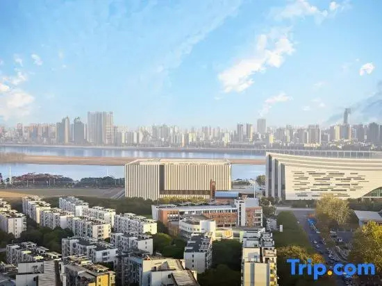 JI Hotel (Nanchang Honggutan Zhujiang Road Subway Station)