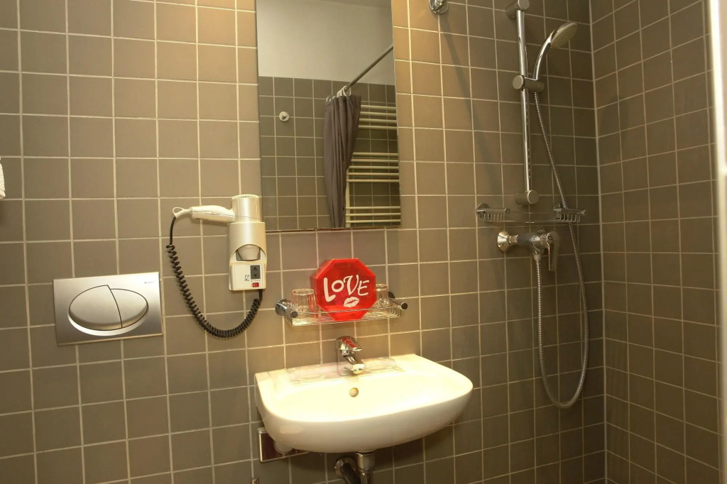 Monty Small Design Hotel