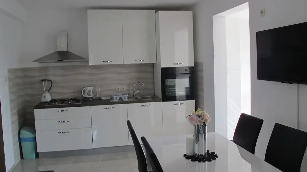 Comfortable 2 Bedroom Apartment