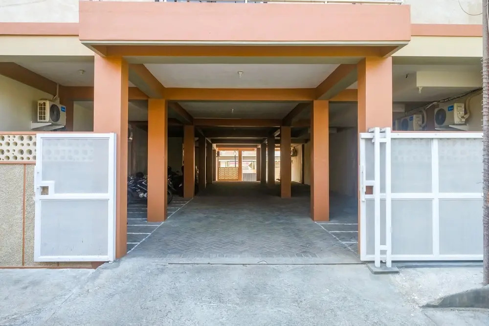 RedDoorz near Malang Creative Center