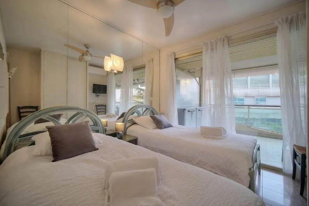 One Bed Apt in the Center of Cannes - 2198