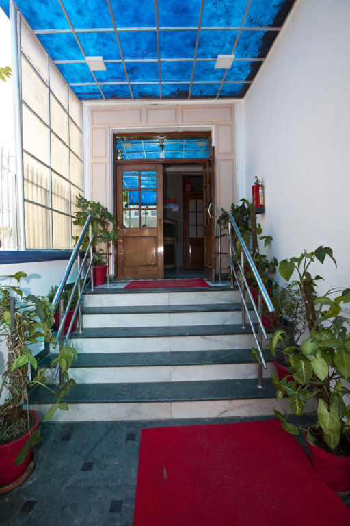 Hotel Mall View by OYO Rooms