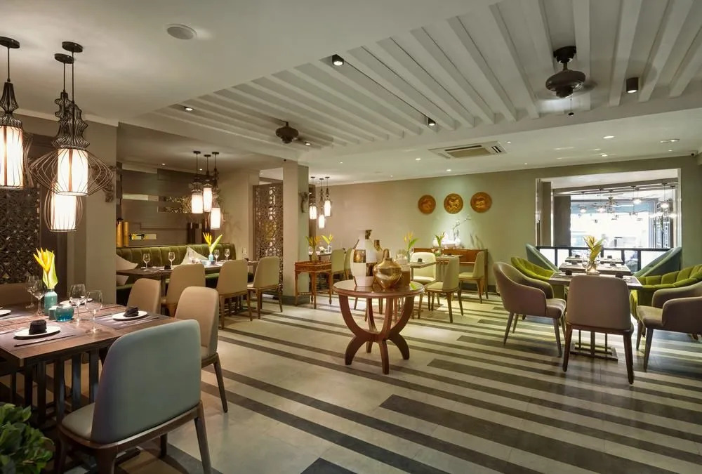 Hanoi Center Silk Hotel & Travel