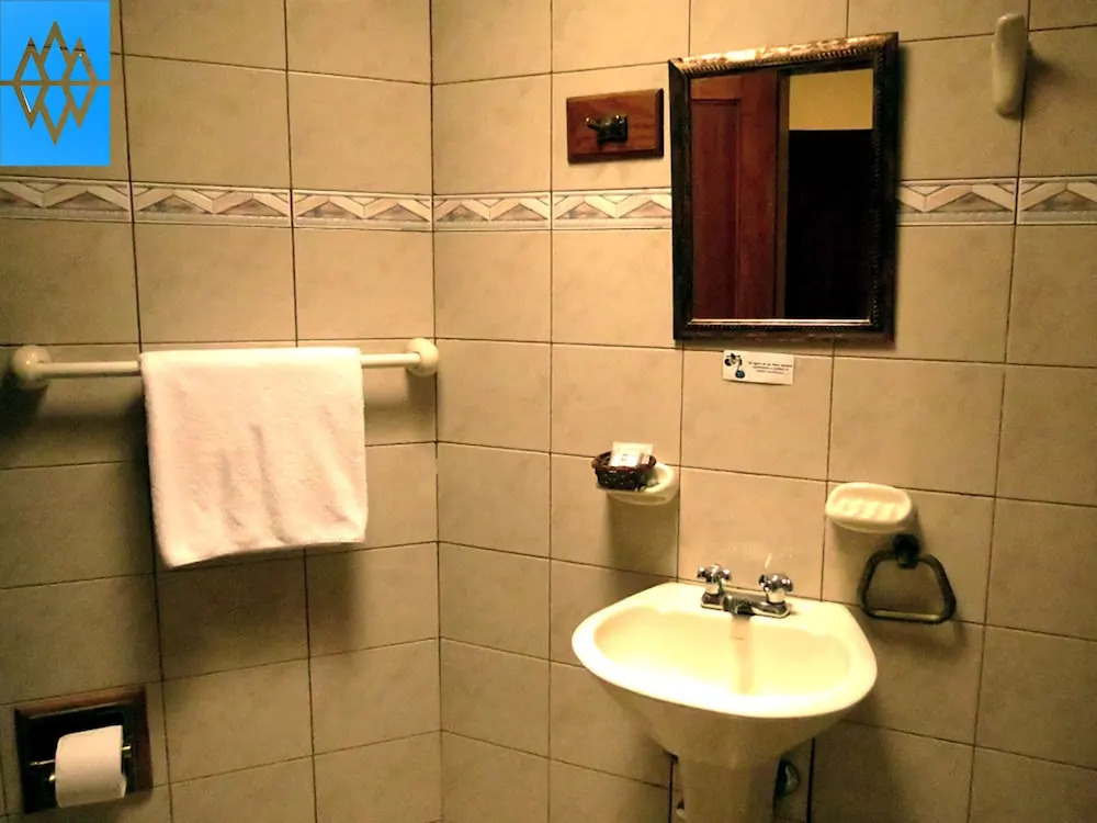 Altura Rooms & Suites