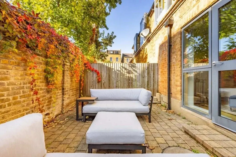The Clapham - Captivating 2bdr With Garden Parking