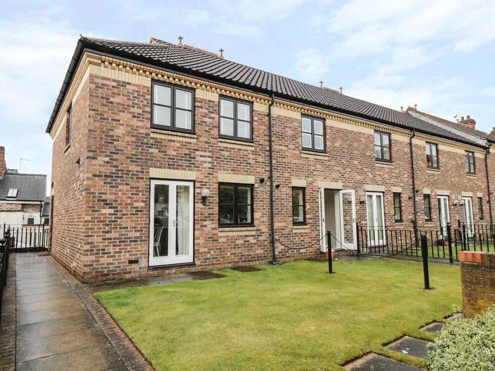 28 Clementhorpe