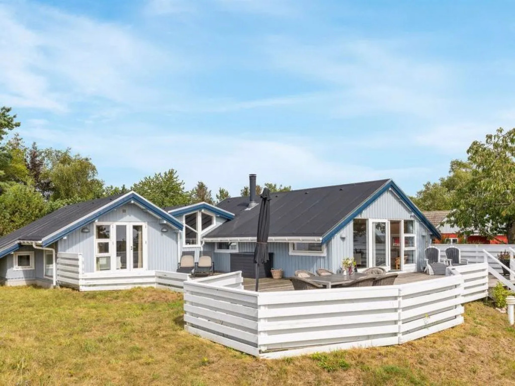 Holiday Home Julietta - 50m from the sea by Interhome
